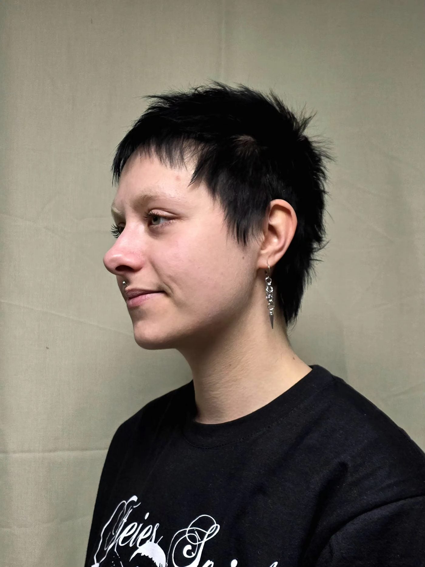 Dark textured pixie